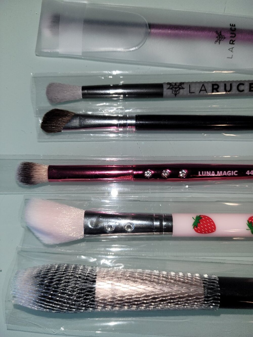 Mixed Lot of New Make-up Brushes
